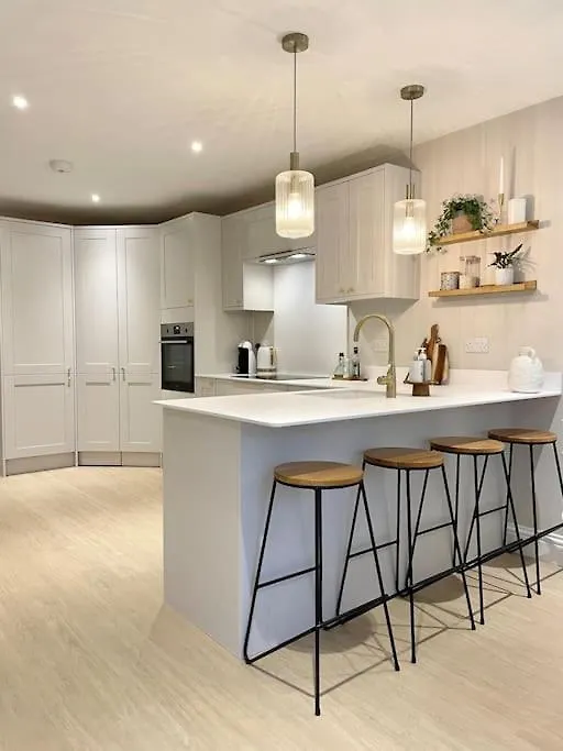 Modern, Central Bungalow With Large Garden Bournemouth 0*,  United Kingdom